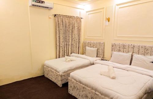 Gulshan-E-Jamal Bed & Breakfast | White Rose Family BNB - Near Agha Khan Hospital