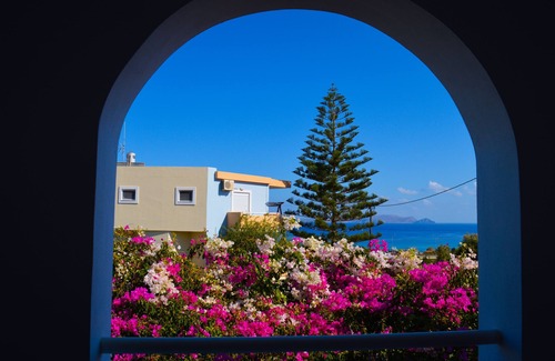 Karteros Villa | White Sand resort. Family-friendly hotels up to 6 people