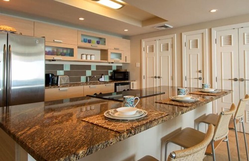 Maxwell Condo | White Sand Beach Front, Turquois Blue Ocean View, Pools, Hot tub, Guarded,5 star