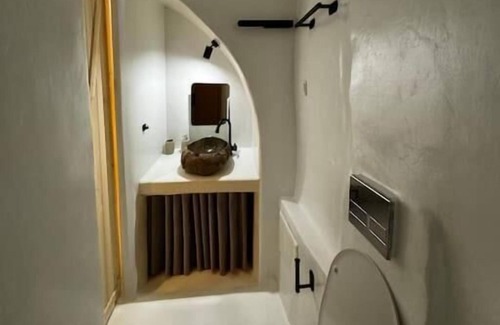 Ios Hotel | White Sand Cave Suite