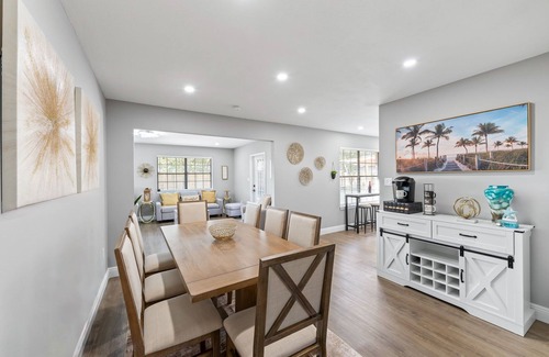 Navarre House | White Sands Haven - Spacious Retreat in Navarre, Florida.
