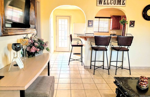 Alamogordo House | White Sands Retreat: Dreamy 3BR Ultimate Comfort & Backyard Bliss!n