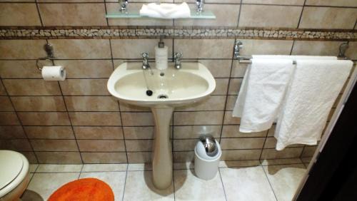 Van Dyks Bay House | White Shark Guest House