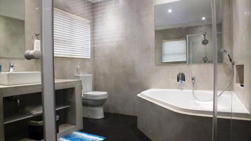 Van Dyks Bay House | White Shark Guest House