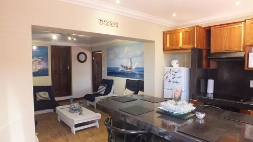 Van Dyks Bay House | White Shark Guest House