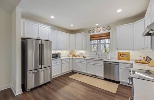 Jackson County House | White Squirrel Cottage-beautiful home in Sapphire!