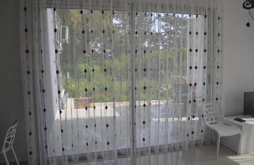 Karaoglanoglu Apartment | White Suit Apartment