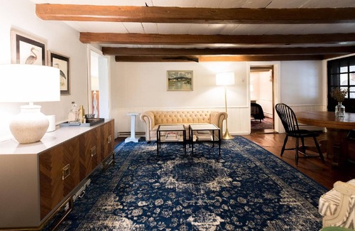 Stone Ridge House | White Tail Farmhouse: Pet Friendly Home in Stone Ridge
