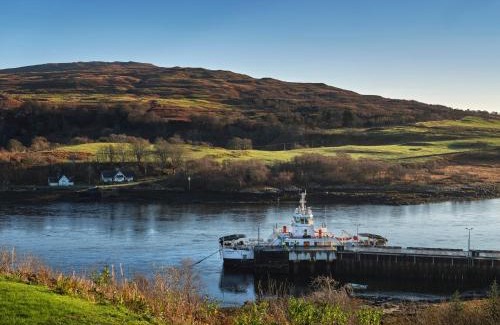Lochaline Apartment | White Watch