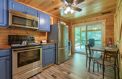 Logan Cabin | White Wolf Lodge by The Inn & Spa at Cedar Falls