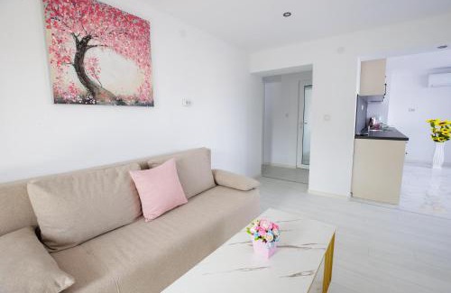 Vranyantsi Apartment | WhiteBoxApartment