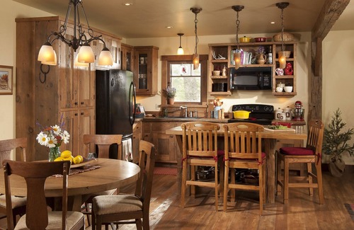 Whitefish Cabin | Whitefish MT Historic Cabin-Guest House- Amazing Mountain Views and Lake Access