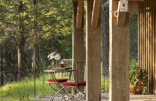 Whitefish Cabin | Whitefish MT Historic Cabin-Guest House- Amazing Mountain Views and Lake Access