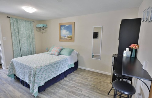 Whitehall Hotel | Whitehall Cottages Boutique Motel - Full Bed