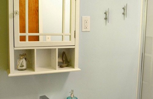 Whitehall Hotel | Whitehall Cottages Boutique Motel - King Bed