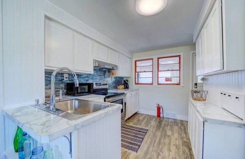 Whitehall Hotel | Whitehall Cottages Boutique Motel - Royal Suite