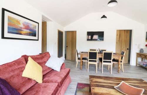 Attleborough House | Whitehands Farm Barn