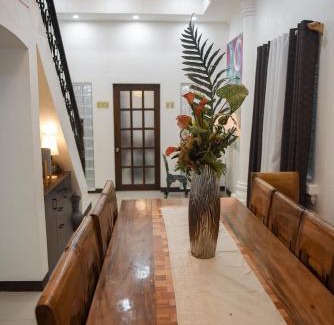Bais City Apartment | Whitehaus BnB