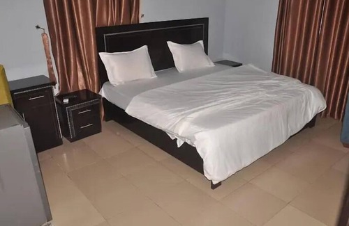 Gombe Hotel | Whitehill Luxury Hotel