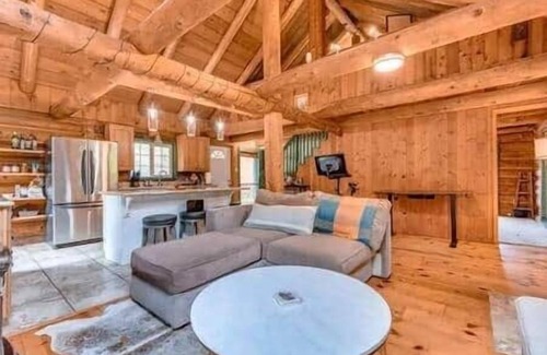 Lime Kiln Cabin | Whitehorse Mountain Retreat - Hot tub - Fireplace