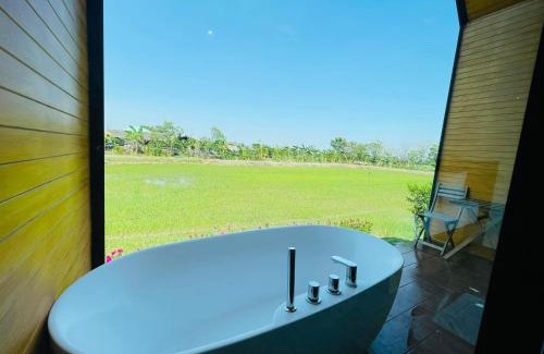 Tha Muang Hotel | Whitehouse resort