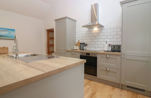Forfar House | WHITEHOUSE WOODWRAE, pet friendly, with hot tub in Forfar
