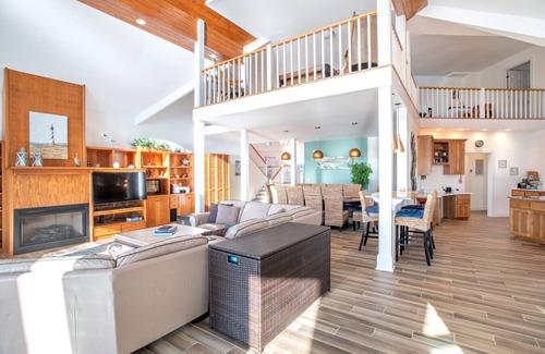 Straits House | Whitehurst Lookout on the Sound