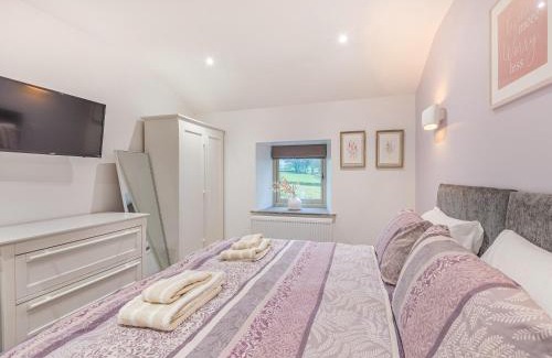 Trawden House | Whiteoak Cottage