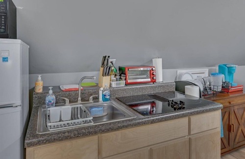 Chapel Hill Apartment | WhiteOak Studio @ Patterson Place/1Gig AT&T Fiber