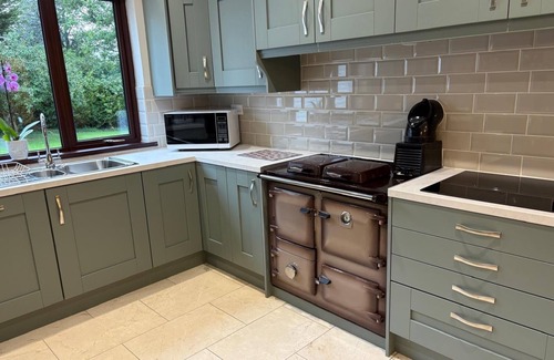 Enniskillen House | Whitepark Lodge - 5-Bed Countryside Home. Newly renovated family-friendly home