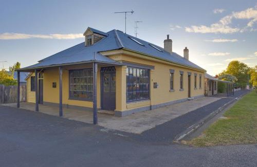 Bothwell House | Whites Corner