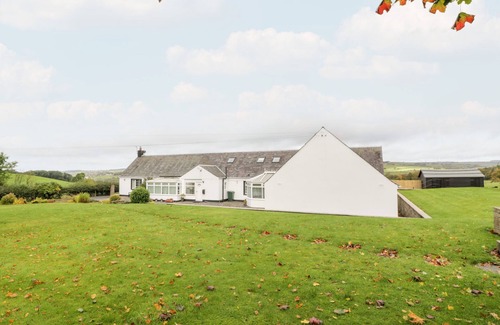 Darvel Cottage | Whiteside Cottage