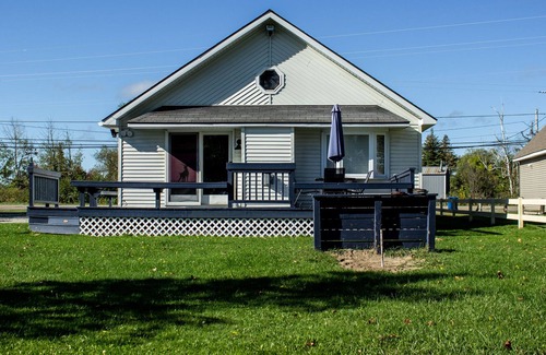 Moorestown Resort | Whitetail Family Resort (Bear Cabin)