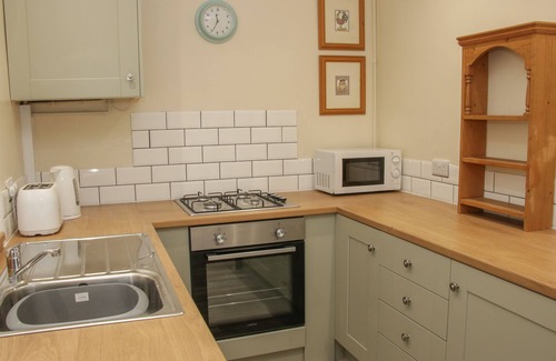 Llangollen Cottage | WHITEWATER COTTAGE, pet friendly in Llangollen