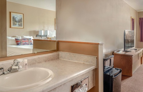 Big Sky Hotel | Whitewater Inn