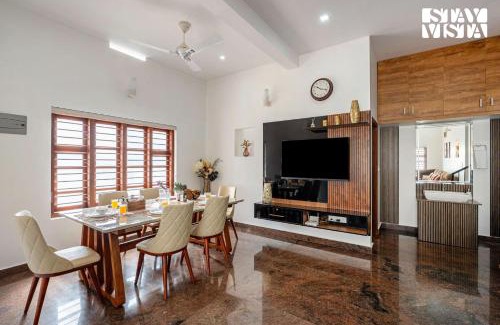 Muttil South Villa | Whitewood Serene 5BHK with Mountain View Wayanad