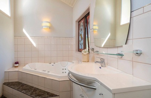 Whitianga House | Whitianga House with Amazing Views & Pool