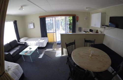 Whitianga Hotel | Whitianga Motel