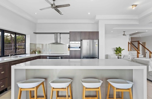 Cannonvale House | 'Whitsunday Escape' - Expansive Coral Sea Views and Private Infinity Pool (Pets