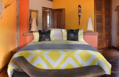 Hideaway Bay Cabin | Whitsundays Tree of Life Eco Retreat