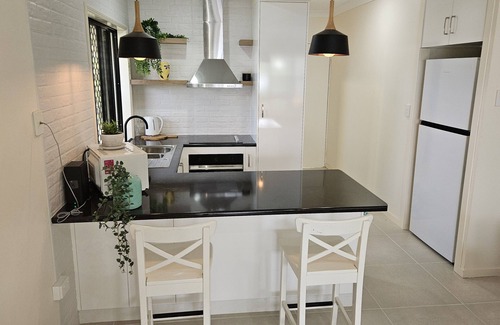 Dolphin Heads Apartment | WhitsunStays - Le Beach Shack