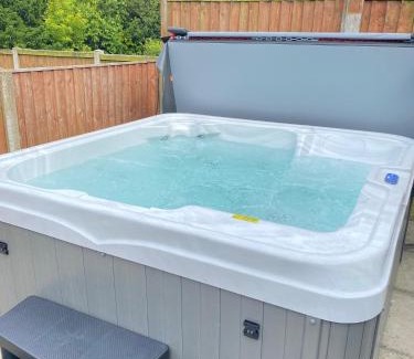Hardstoft House | Whittonlodge sleeps26 Hottub pool table