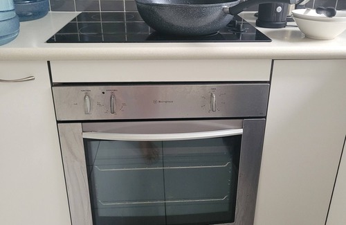 Kallangur House | Whole 3 bedroom townhouse with Early Check-in