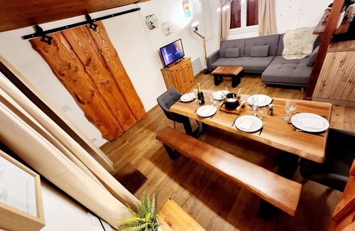 Seyne Ski Chalet | Whole chalet + private outdoor SPA-3 parking spaces-Near Ski Resort & Lake