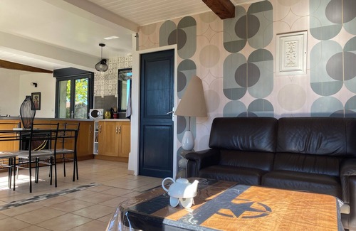 Acheux-en-Vimeu House | Whole farmhouse for 5 people and a baby, fully equipped play area