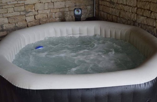 Autreville-sur-la-Renne House | whole house, jacuzzi, garage, wifi, Classified 2 stars