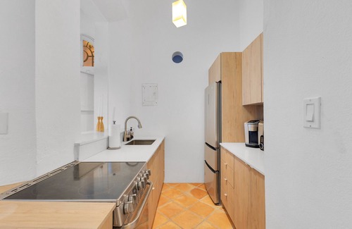 San Francisco Ski Chalet | Whole Home with Lush Patio in Heart of OSJ