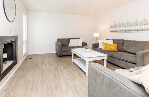 Logan House | Whole house! Comfy beds, double living rooms each with its own TV, sleeps 10, Close to everything!