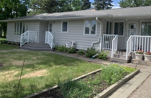 Currie House | Whole house for family close to parks, bike trail and Lake Shetek