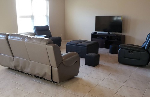 Katy House | Whole House in a Quiet Neighborhood